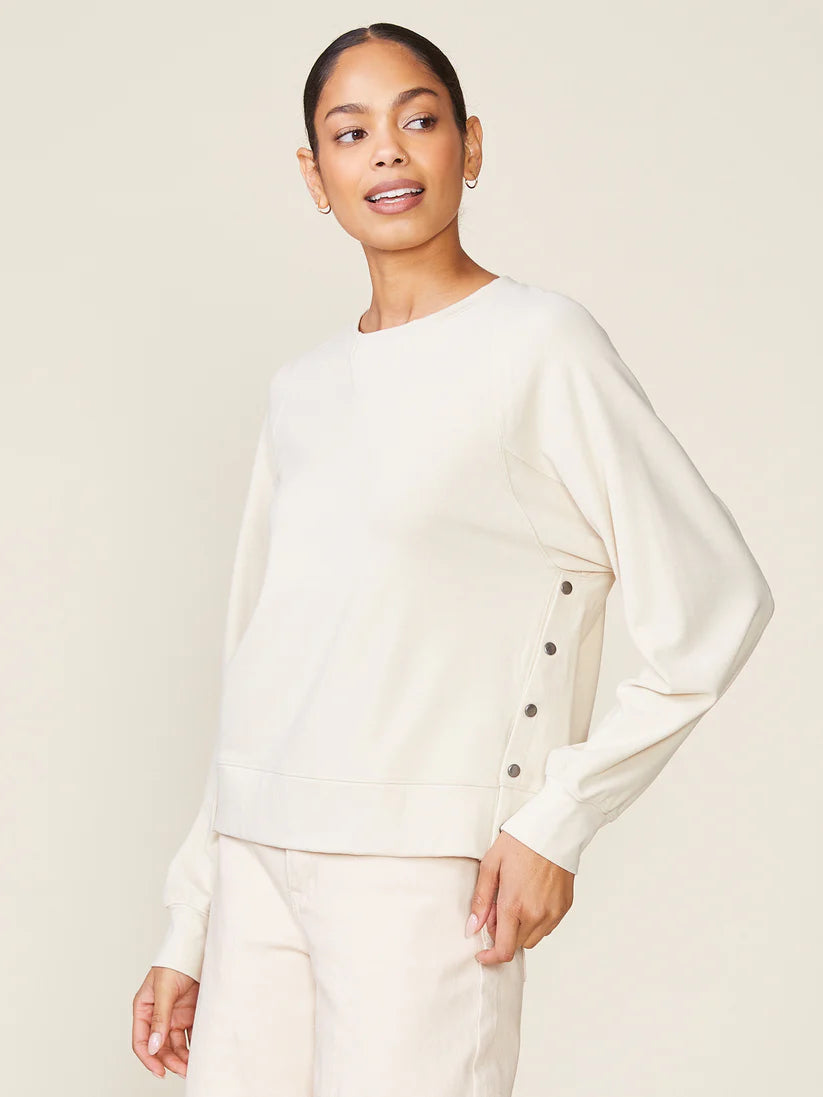 Raglan Pullover w/side snaps