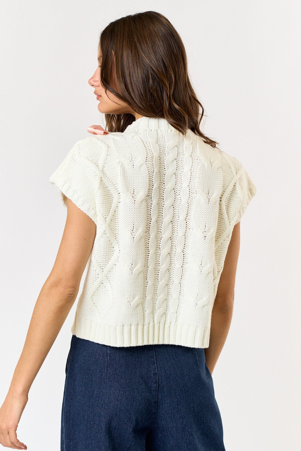 Sweater Vest With Satin Ribbon