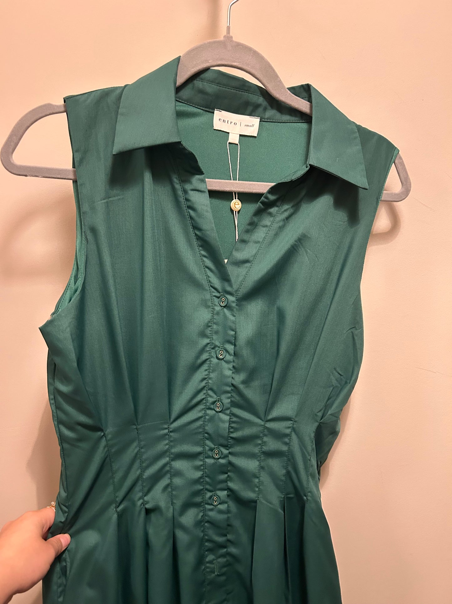 Sleeveless Green Button Dress