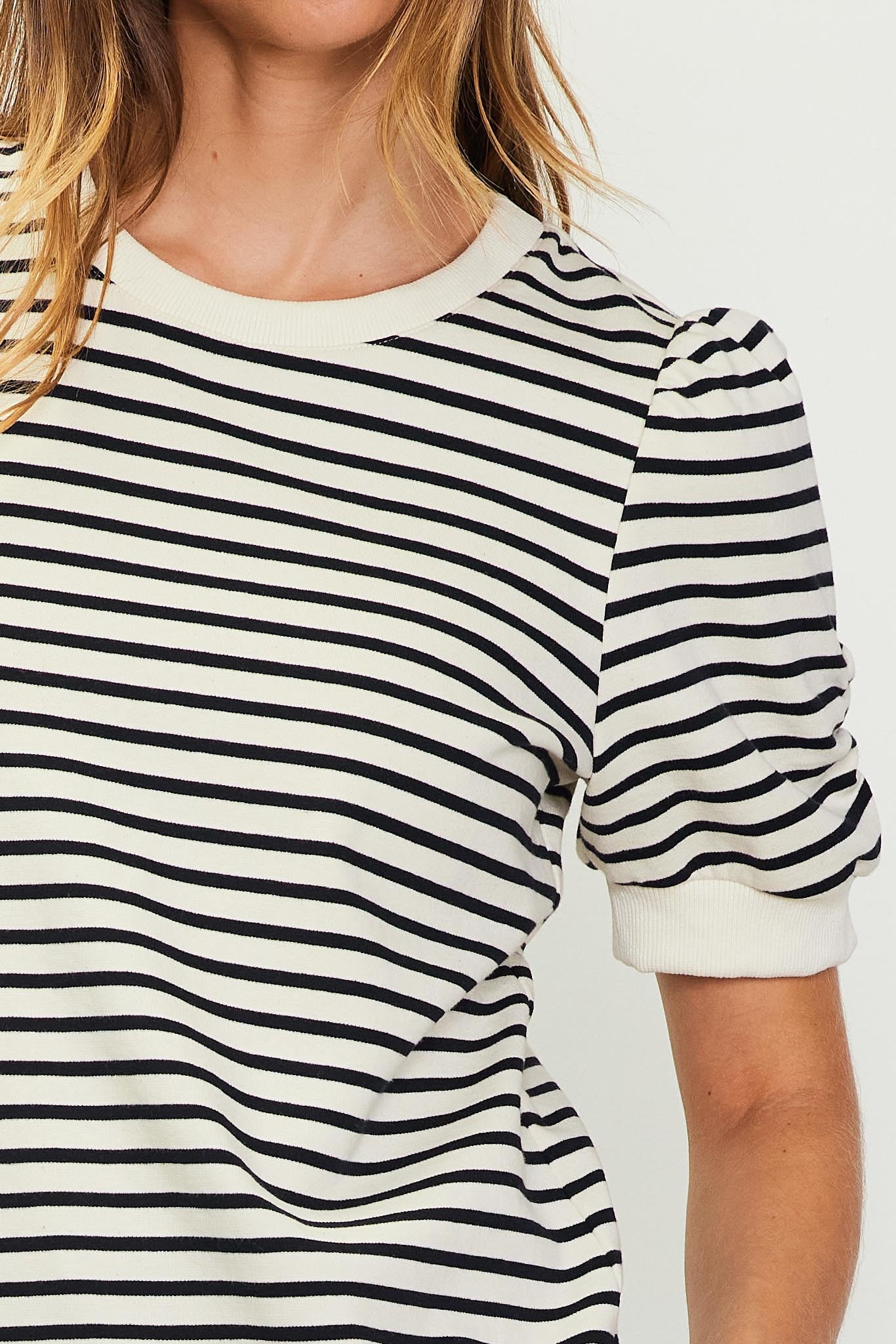 Short Sleeve Knit Stripe Top