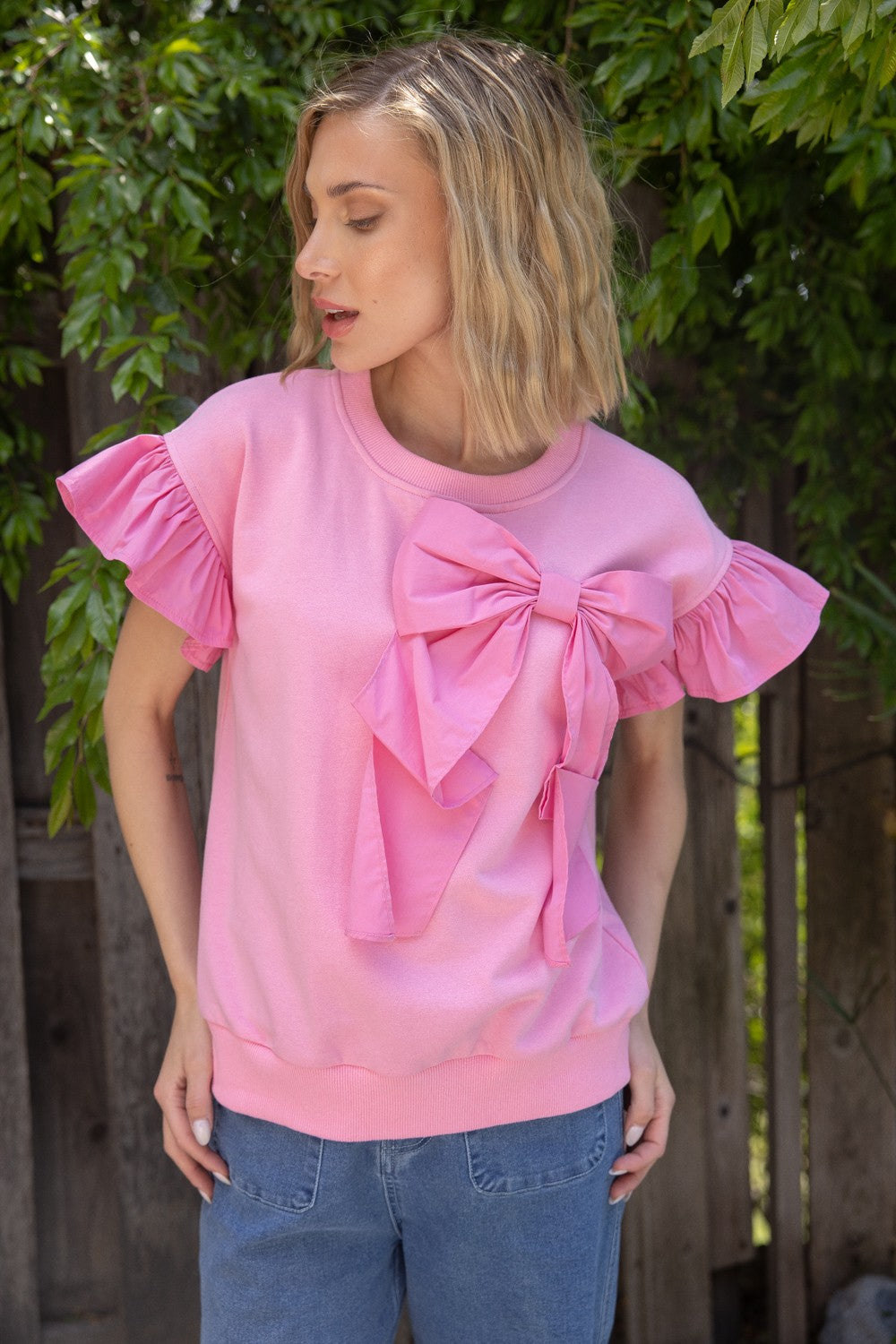 Contrast Bow Ruffle Sleeve Top