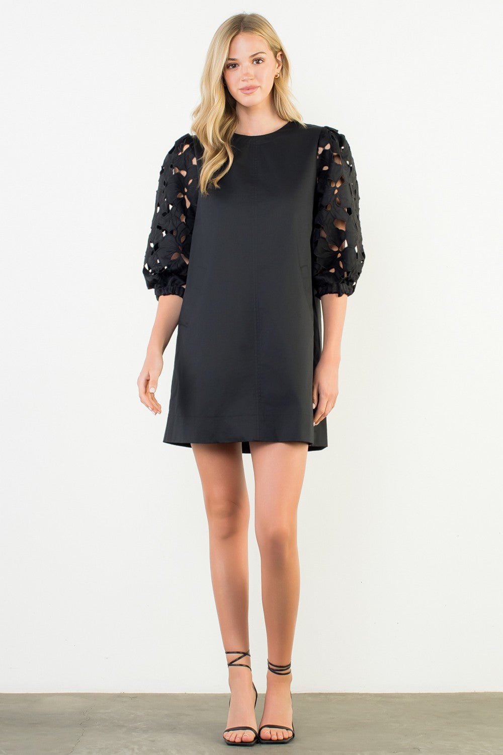 Eyelet Detail Short Sleeve Dress