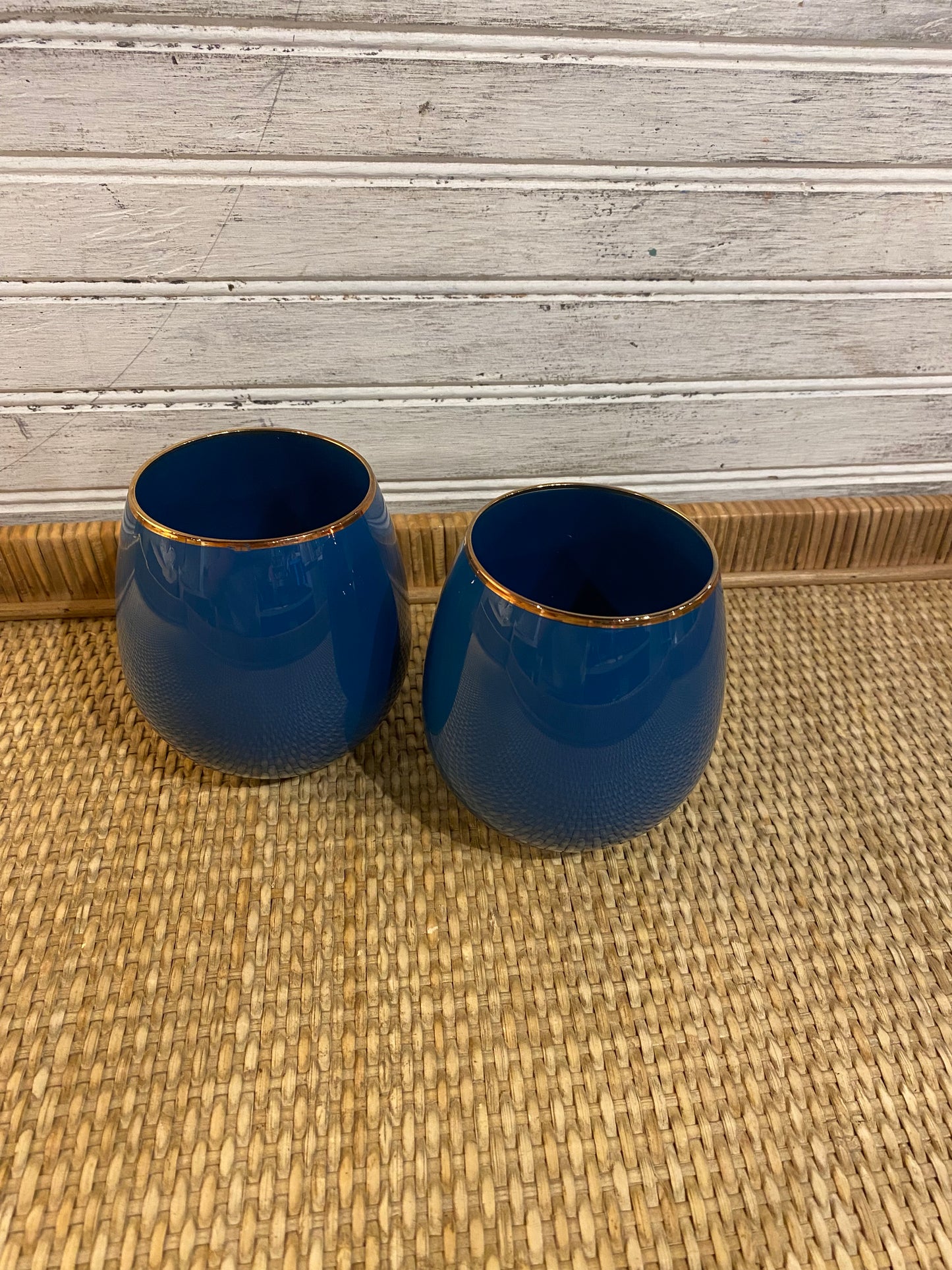 Stemless wine glass