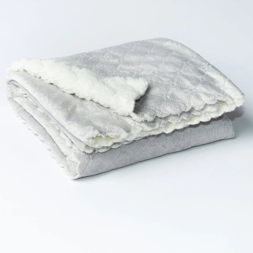 Nana quilted plush blanket