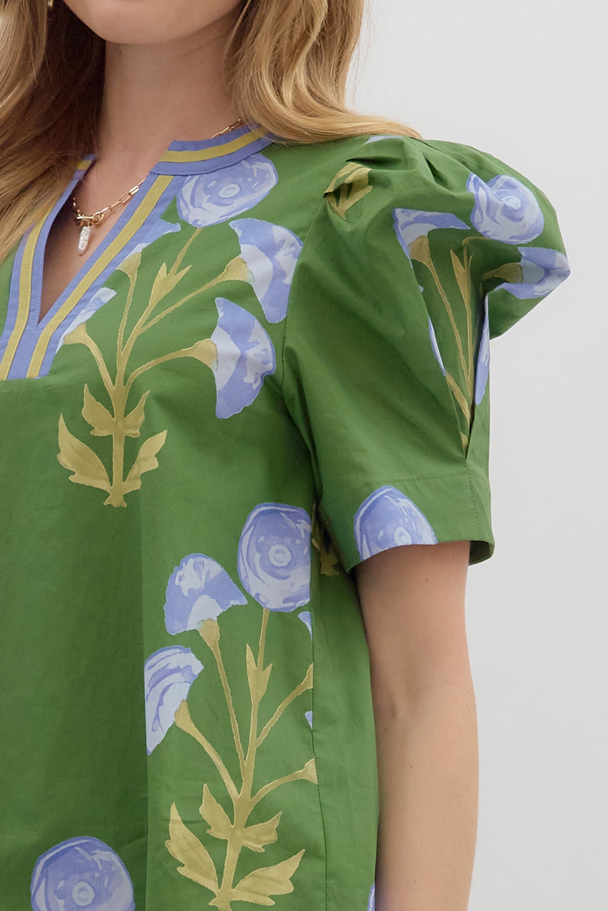 Puff sleeve split neck Top
