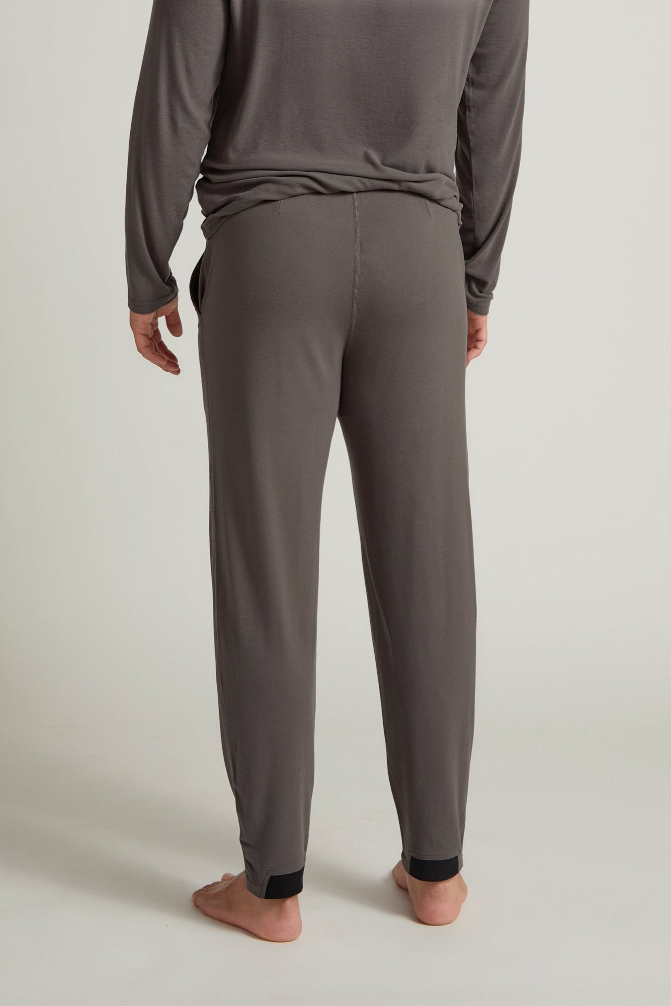 FD Men's Jogger Pant: Soft Grey