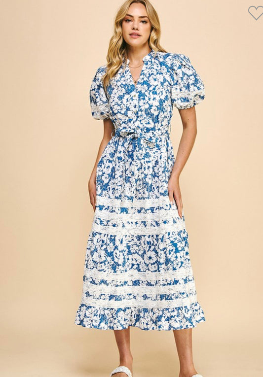 Lace detail tiered maxi dress