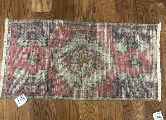003 Mini Rug