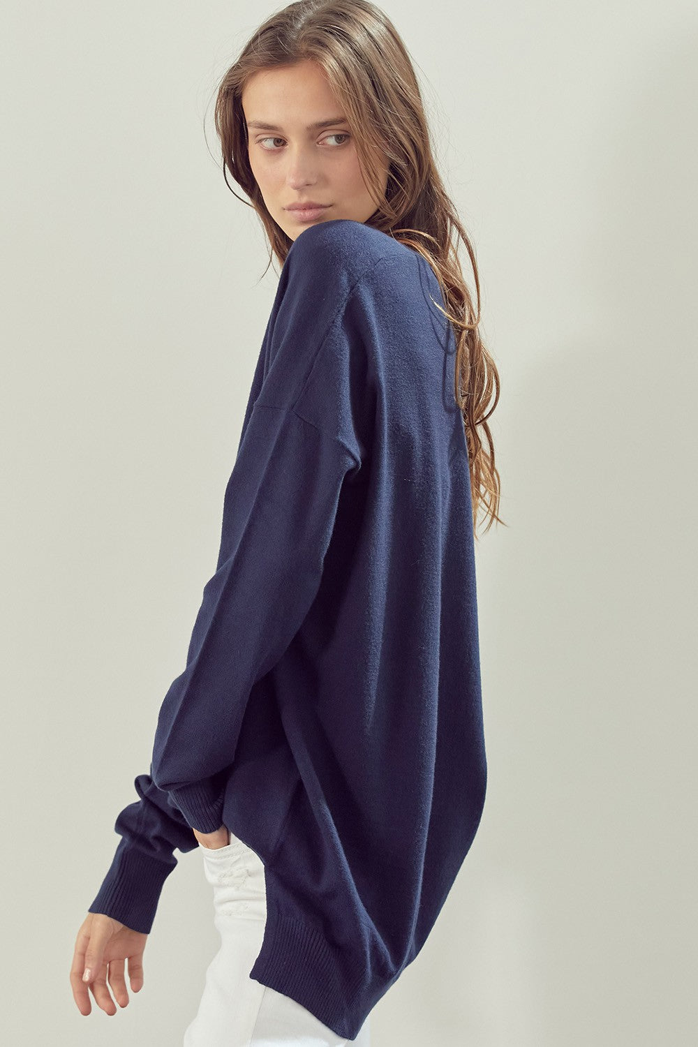 Soft Basic V-neck Pullover