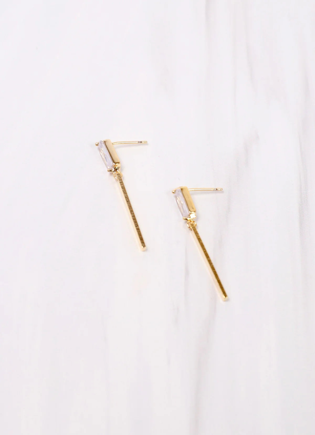 Piedra CZ Bar Earrings