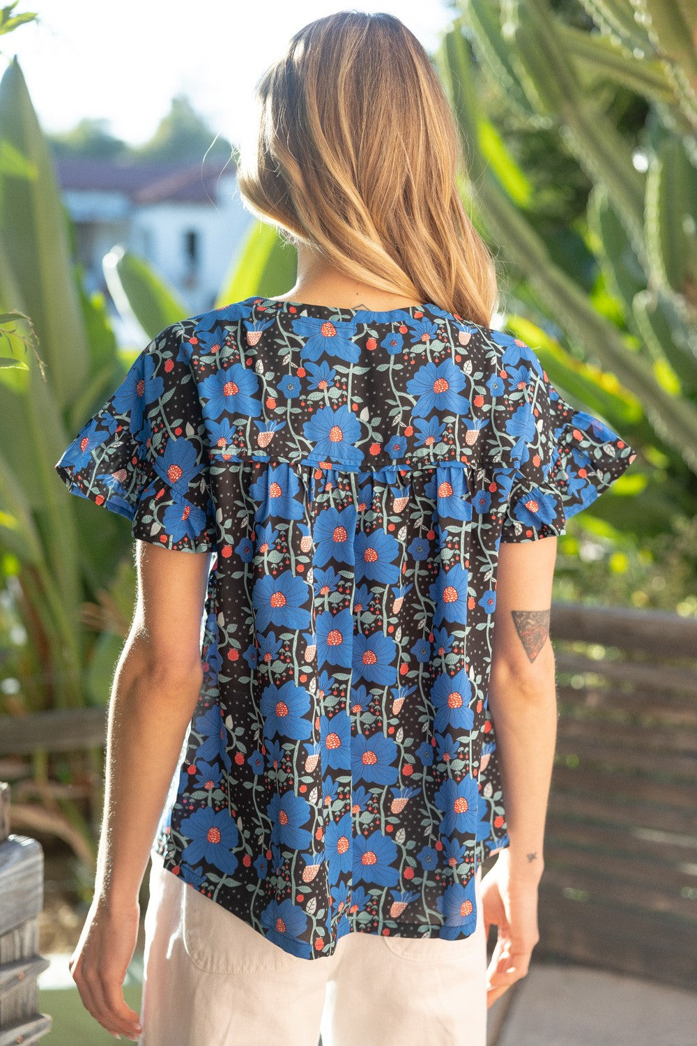 Button Ruffle Sleeve Printed Top